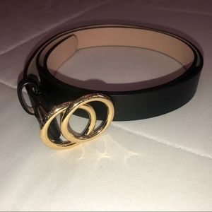 H&M Black Belt Gold Rings Medium LIKE NEW